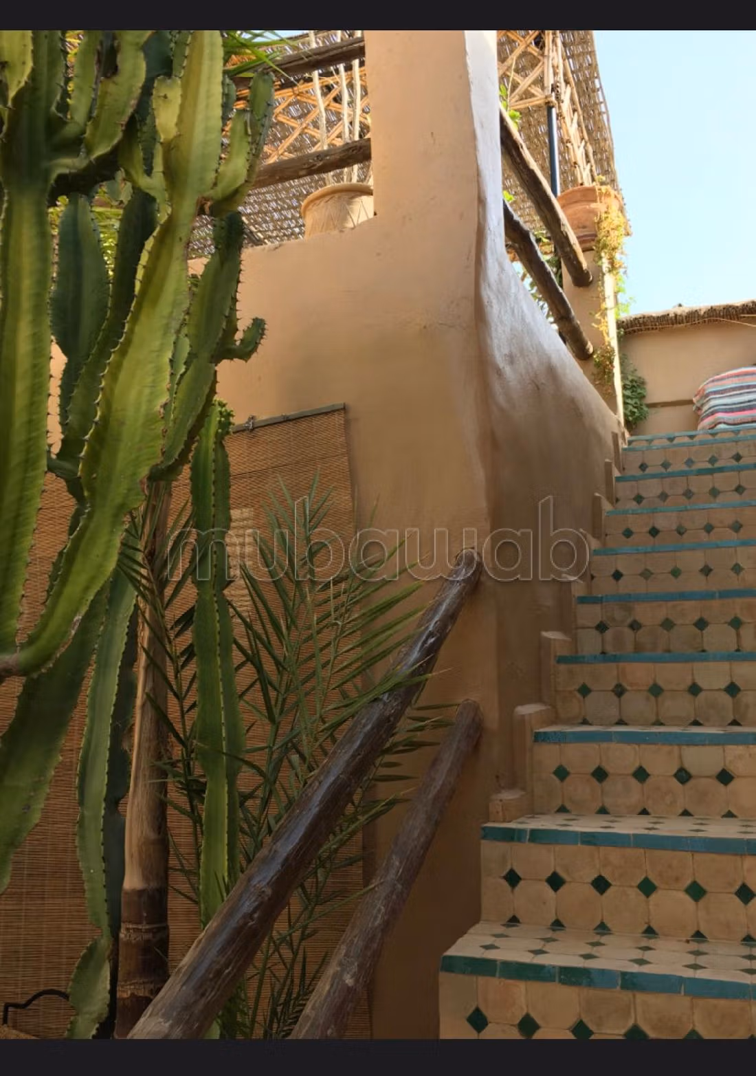 Lavish riad for sale in Agafay. 3 beautiful rooms. New furniture. 