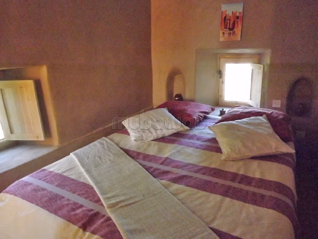 Lavish riad for sale in Agafay. 3 beautiful rooms. New furniture. 