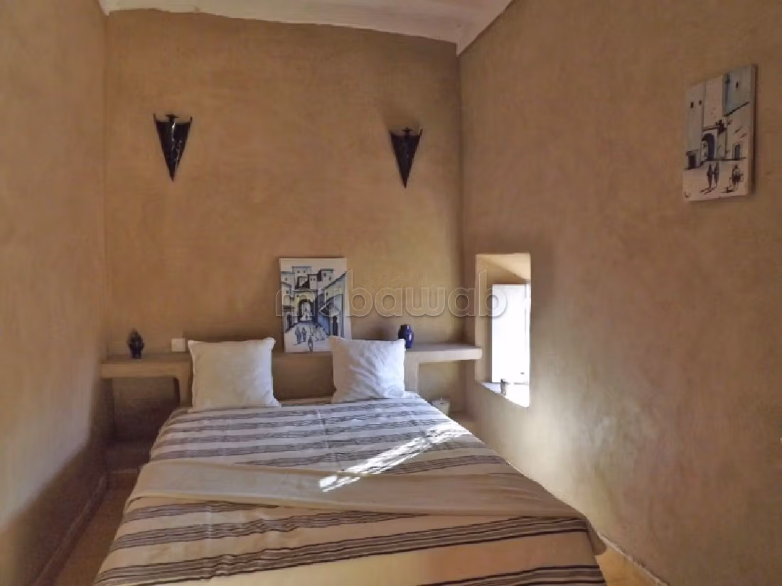 Lavish riad for sale in Agafay. 3 beautiful rooms. New furniture. 
