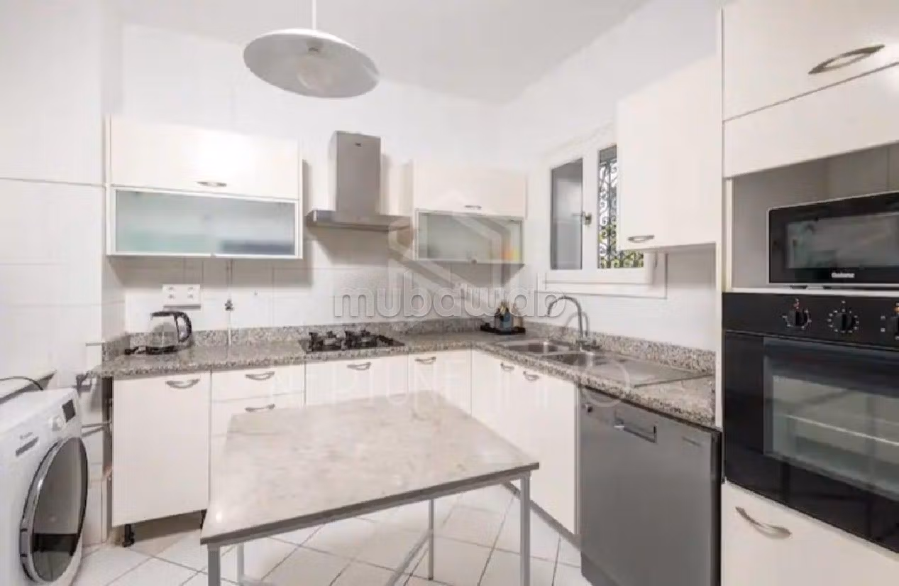 فيلا فاخرة للإيجار ب ڨمرت. 5 قطع مريحة. مفروشة. 