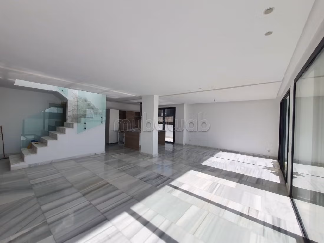 Appartementen te koop in Sania. 4 Kamers. Conciërgeservice en mooi zwembad. 