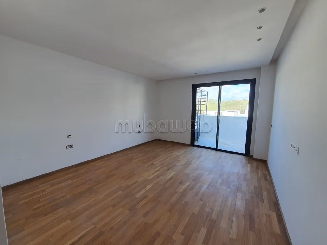 Appartementen te koop in Sania. 4 Kamers. Conciërgeservice en mooi zwembad. 