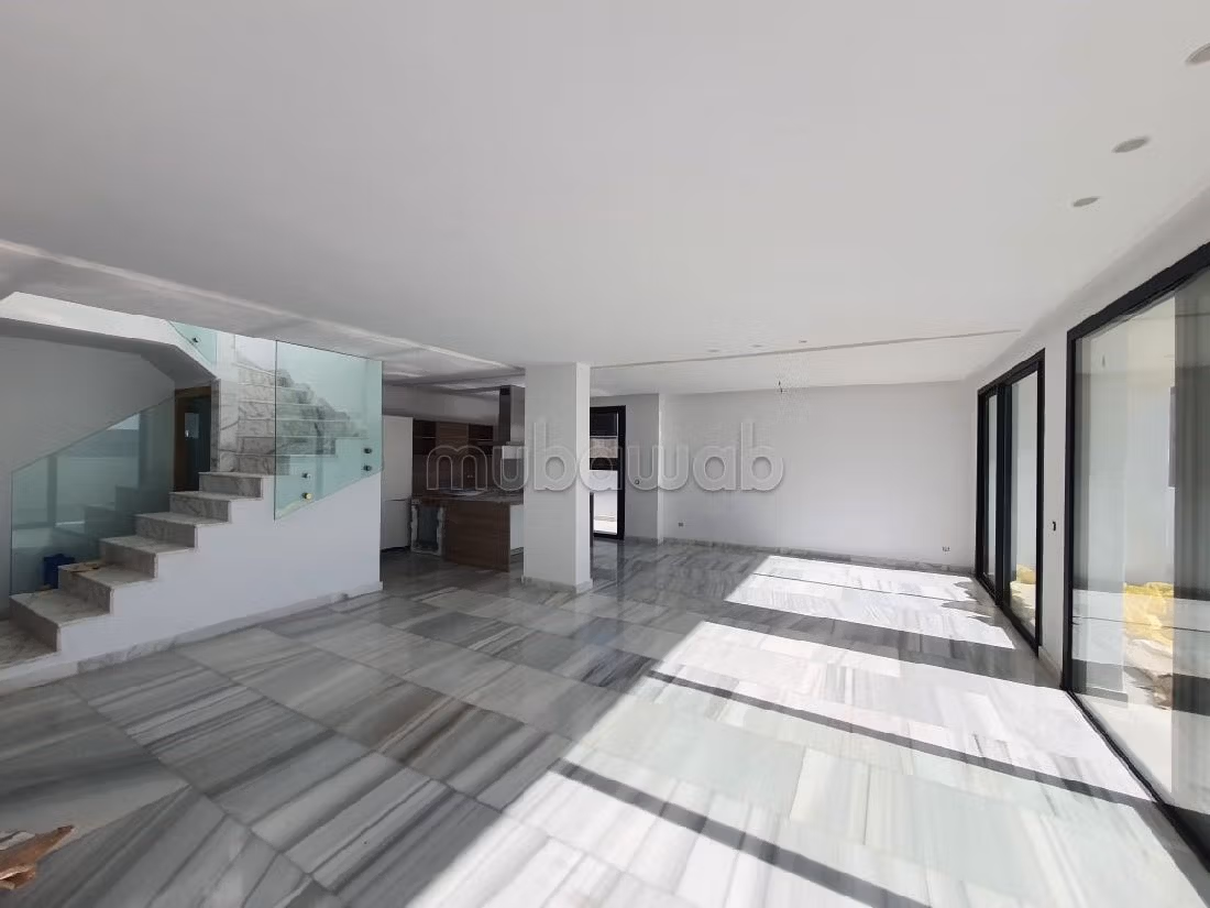 Appartementen te koop in Sania. 4 Kamers. Conciërgeservice en mooi zwembad. 