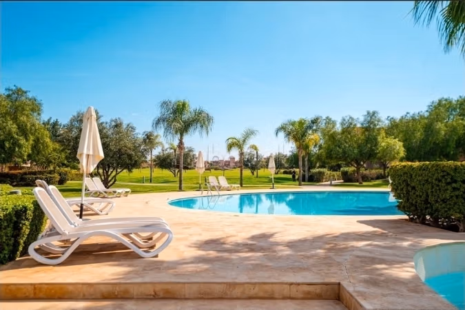 Un maginifique appartement vide 2 chambres prestigia golf city