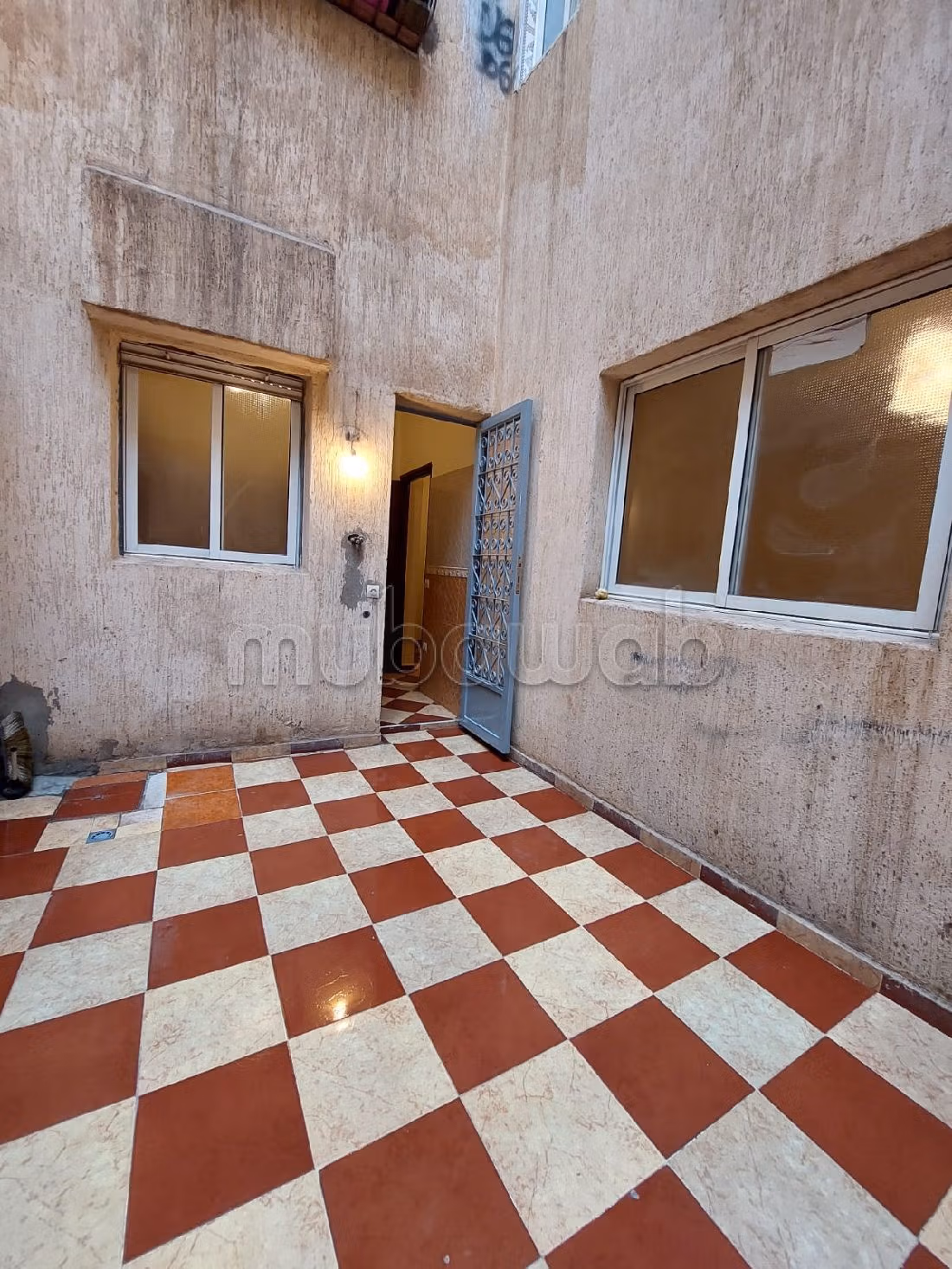 Appartamento da acquistare. 3 locali spaziosi. Balcone di grandi dimensioni. 