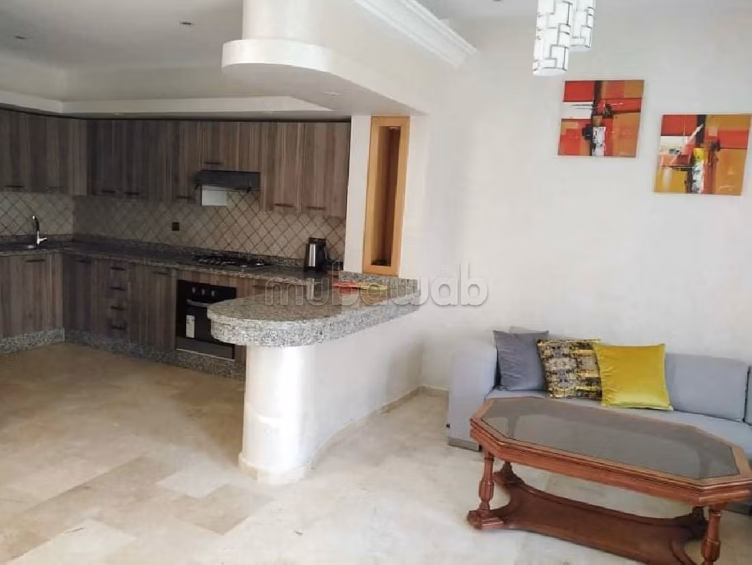 Nu te koop: villa's en luxe woningen. 3 Kamers. Volledig gemeubileerd