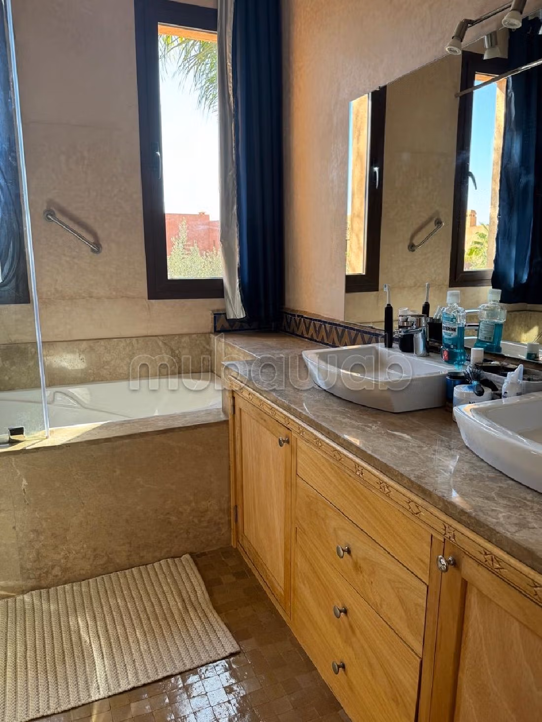 Vendita villa di lusso a Route de l'Ourika. 5 locali. Dotato di camino e climatizzatore. 