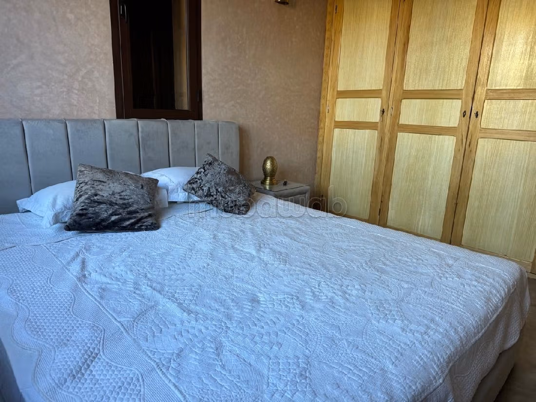 Vendita villa di lusso a Route de l'Ourika. 5 locali. Dotato di camino e climatizzatore. 