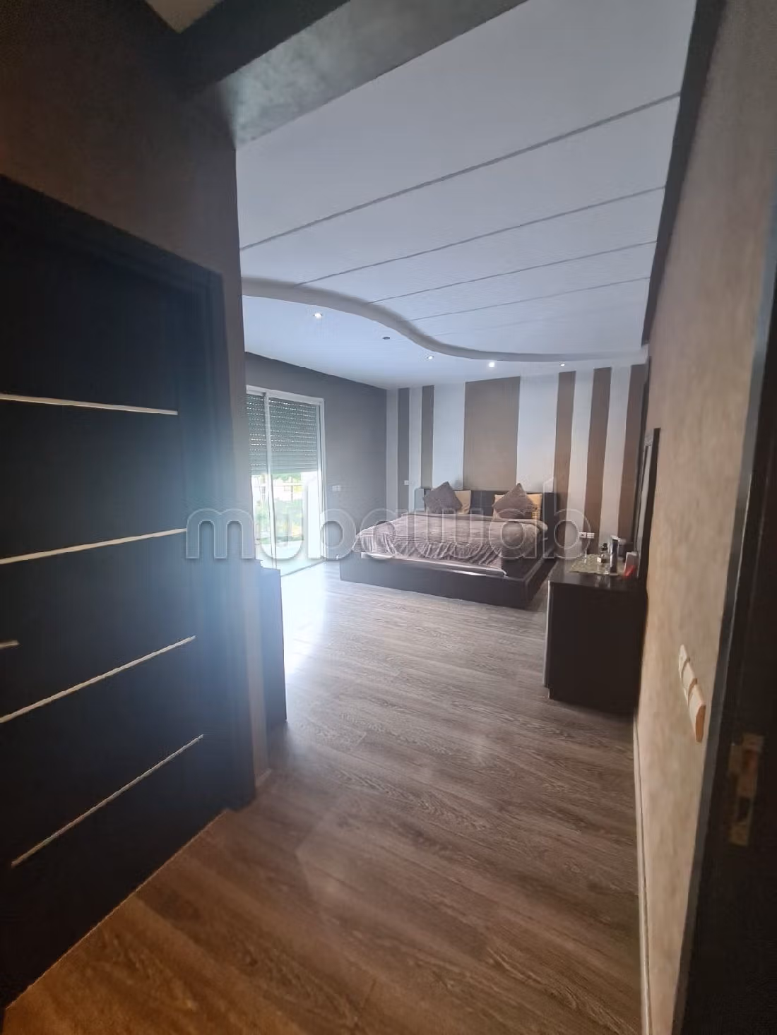 Luxury home for sale in Nassim 1. 2 large rooms. Garden.