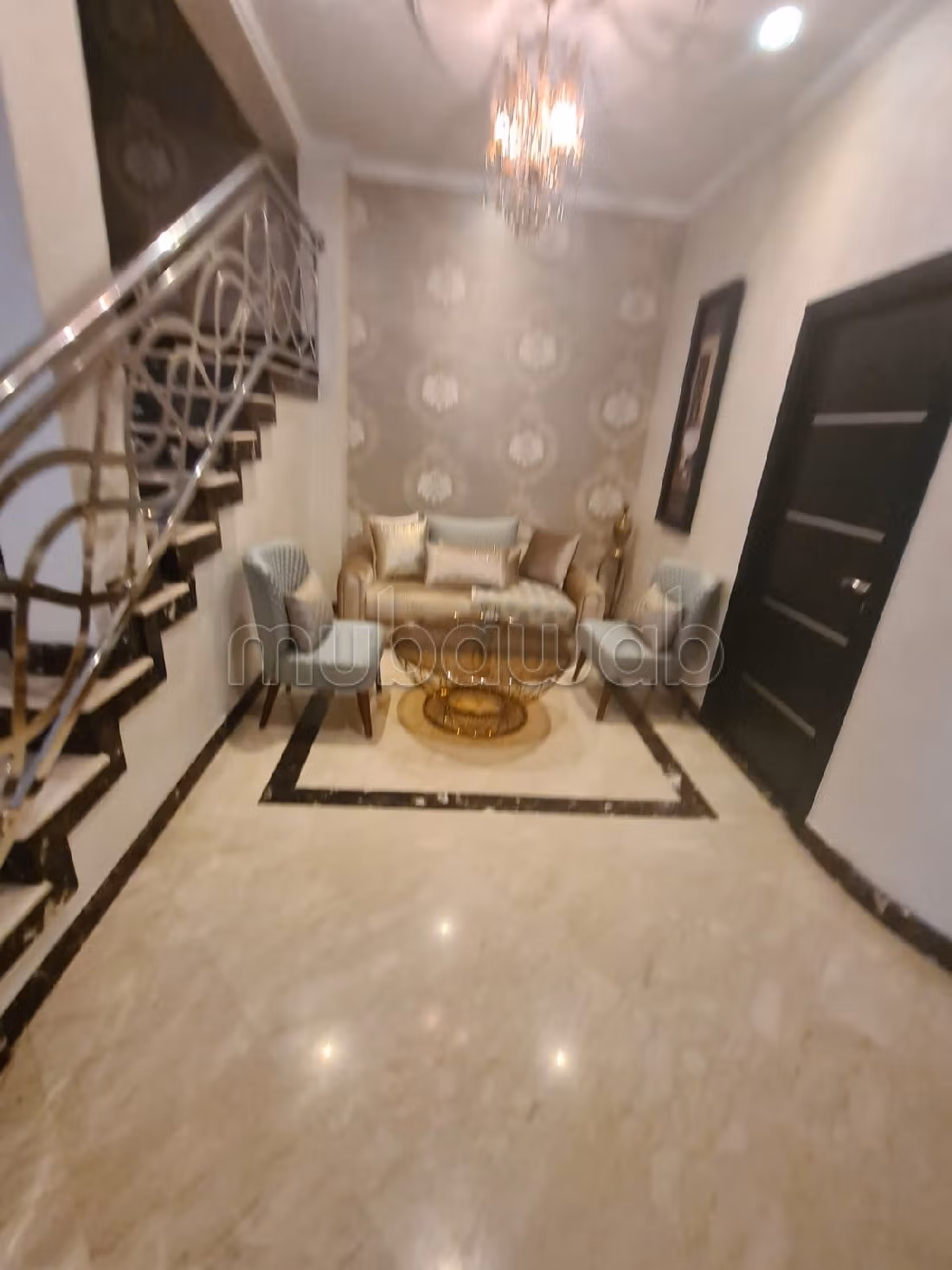 Luxury home for sale in Nassim 1. 2 large rooms. Garden.
