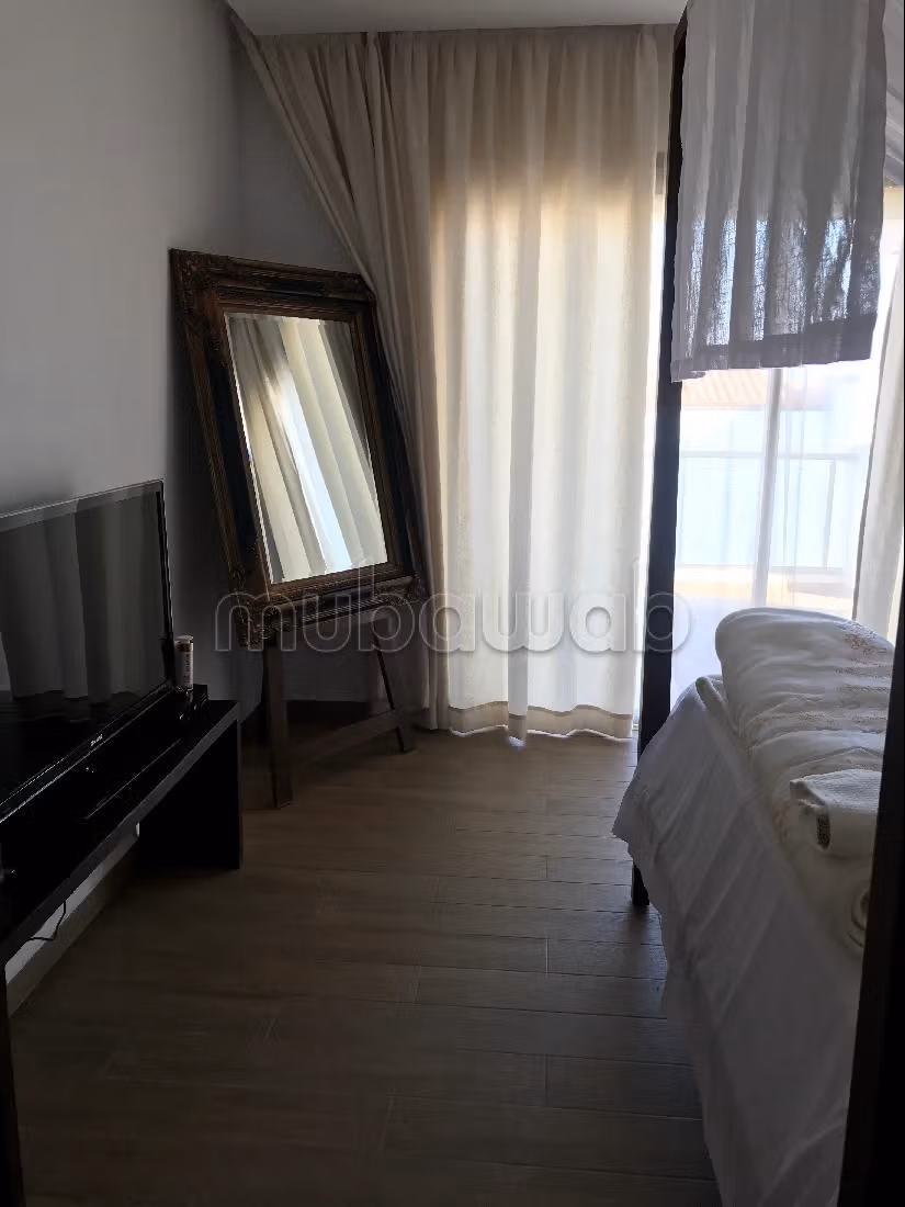 Alquiler de villa de alta gama. 4 hermosas habitaciones. Amueblado. 