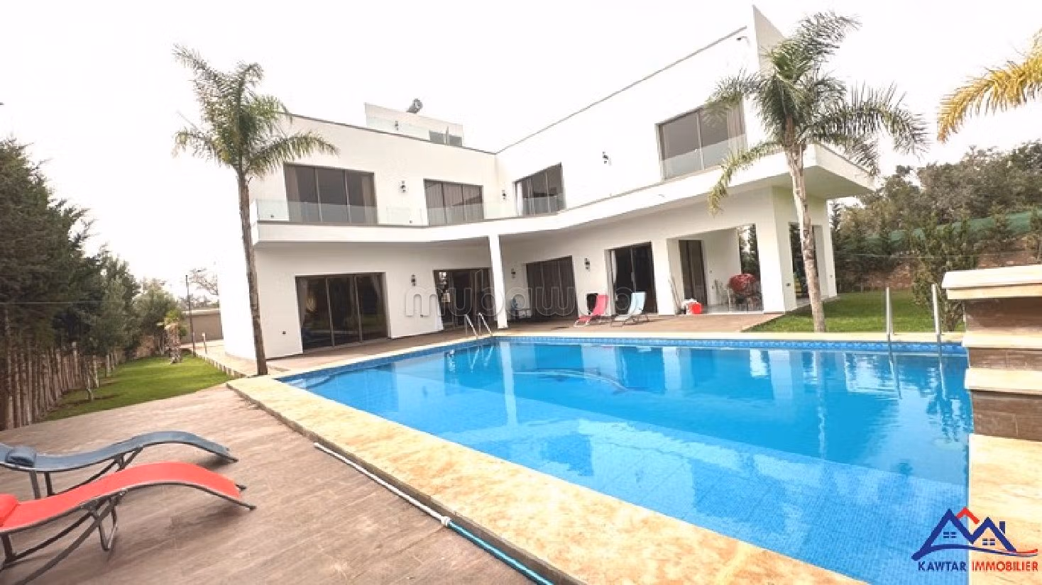 Villa de lujo en venta en Sidi Kaouki. 4 dormitorios. Plazas de parking y terraza. 