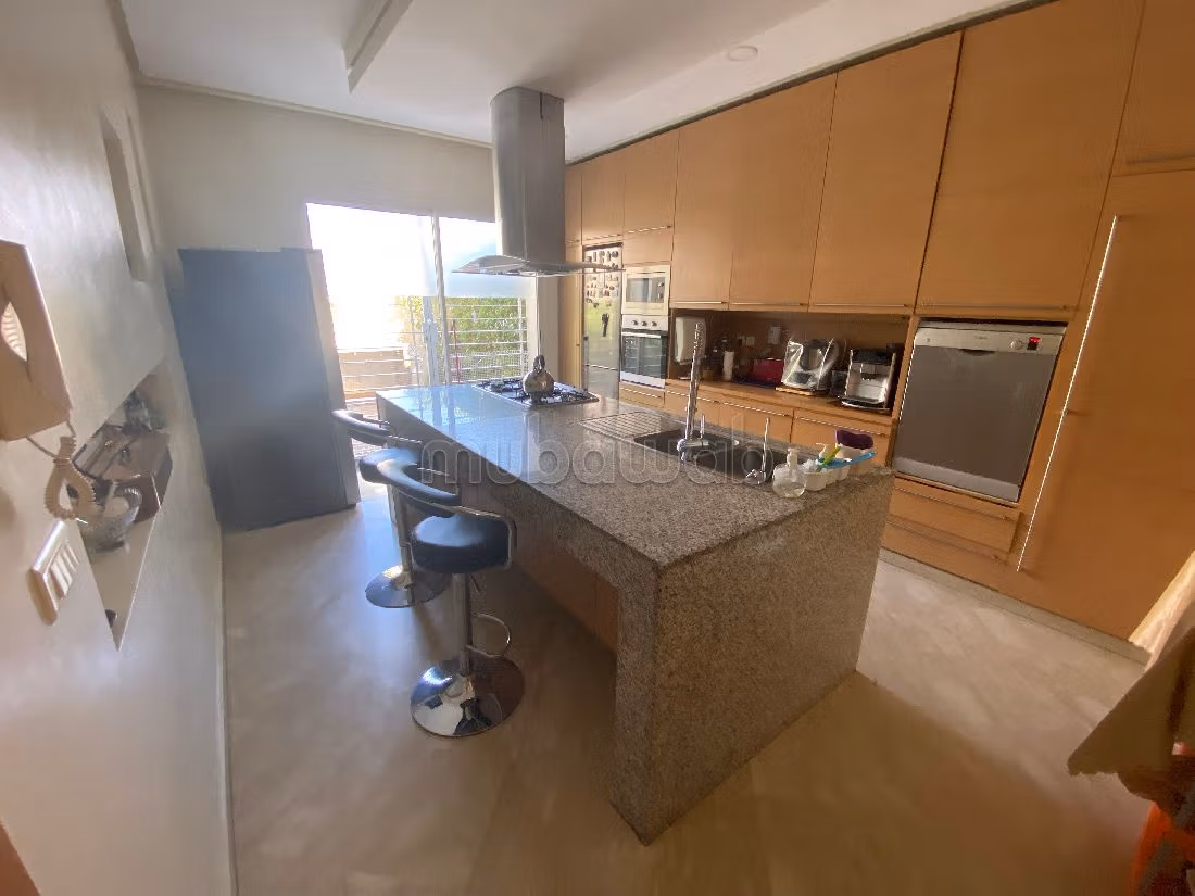 فيلا فاخرة للبيع بسيدي معروف. 3 قطع رائعة. صالة أصيلة ، طبق الأقمار الصناعية