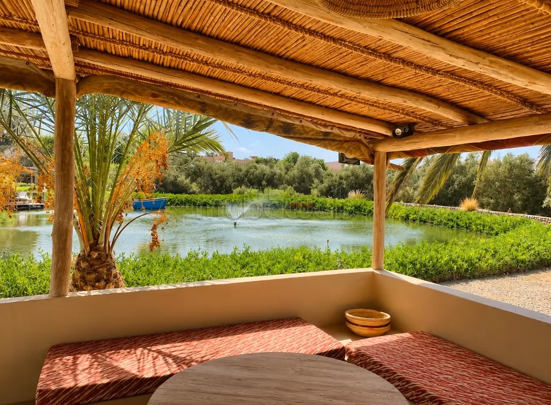 Kasbah con lago privato e giardini andalusi