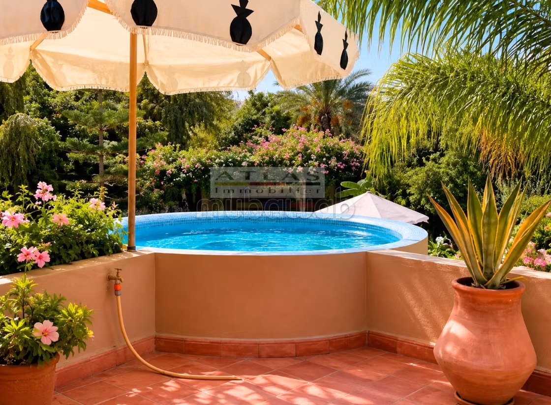 Kasbah con lago privato e giardini andalusi