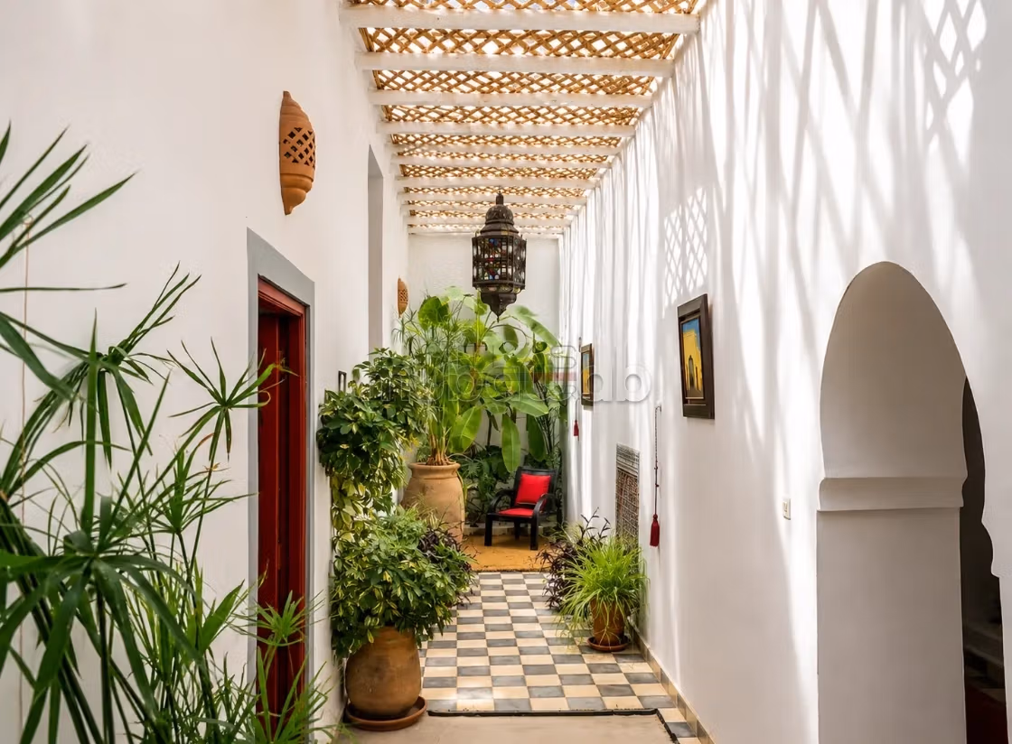 Kasbah con lago privato e giardini andalusi