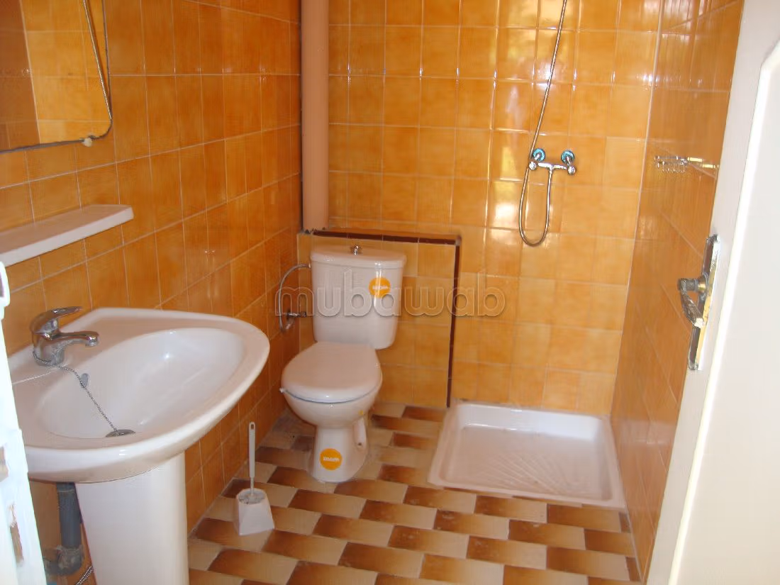 منزل فخم للبيع بالسعيدية. 13 قطع رائعة. إطلالة على البحر وباب آمن ومتين