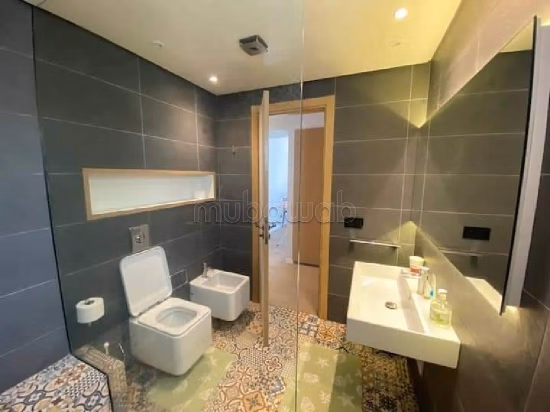 شقة رائعة للبيع ب المنطقة السياحية. 1 قطعة. مفروشة