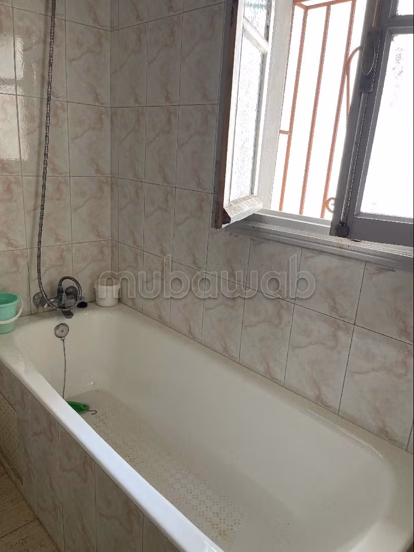 منزل للبيع ب السعادة. 6 قطع مريحة. صالون مغربي، و خدمة الأمن والحراسة