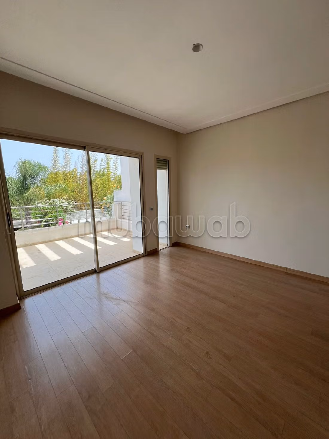 Villa à présitgia pour location avec piscine 348m²