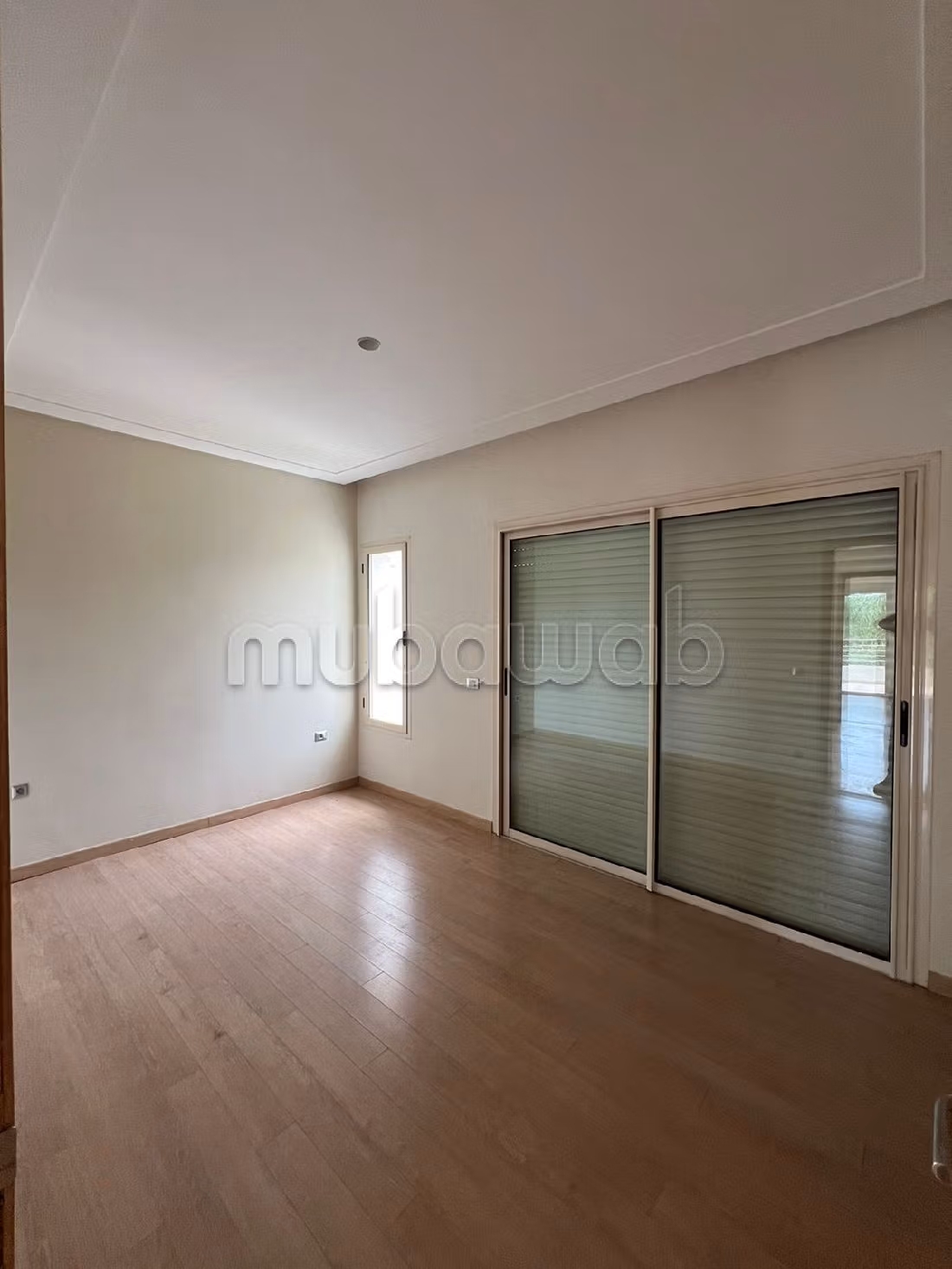Villa à présitgia pour location avec piscine 348m²