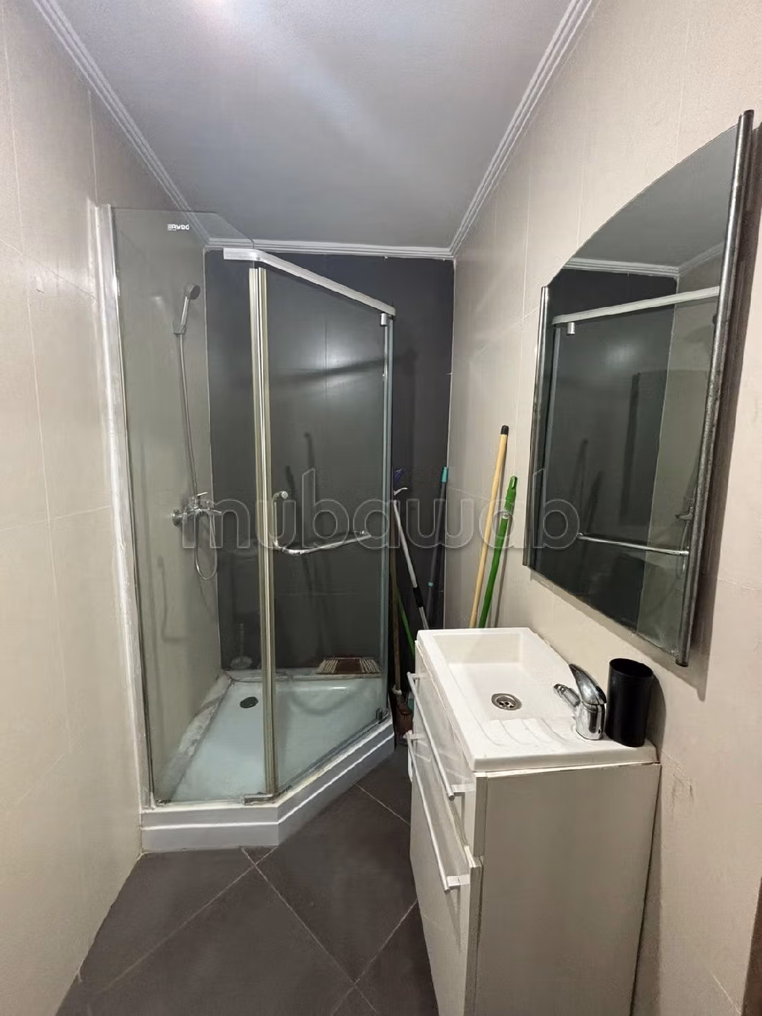 شقة رائعة للإيجار ب موزار. 3 قطع مريحة. مفروشة. 