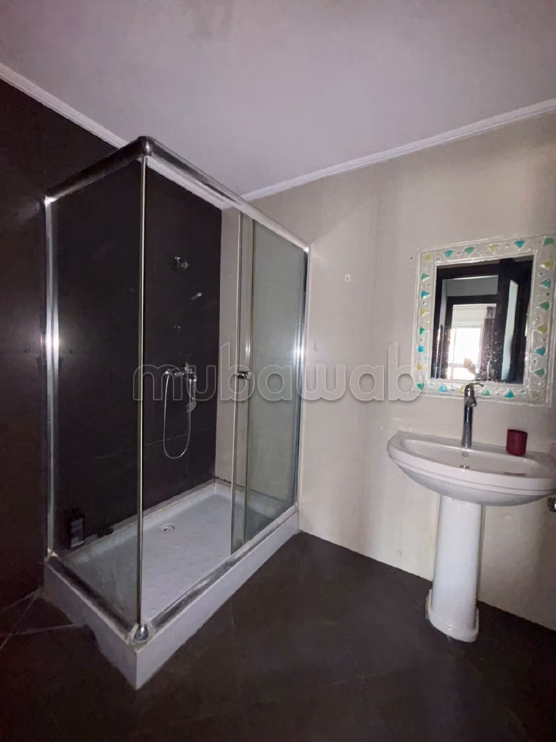 شقة رائعة للإيجار ب موزار. 3 قطع مريحة. مفروشة. 