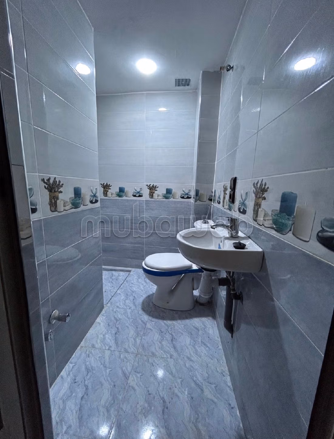 شقة رائعة للبيع ب طريق مكناس. 1 جزء.