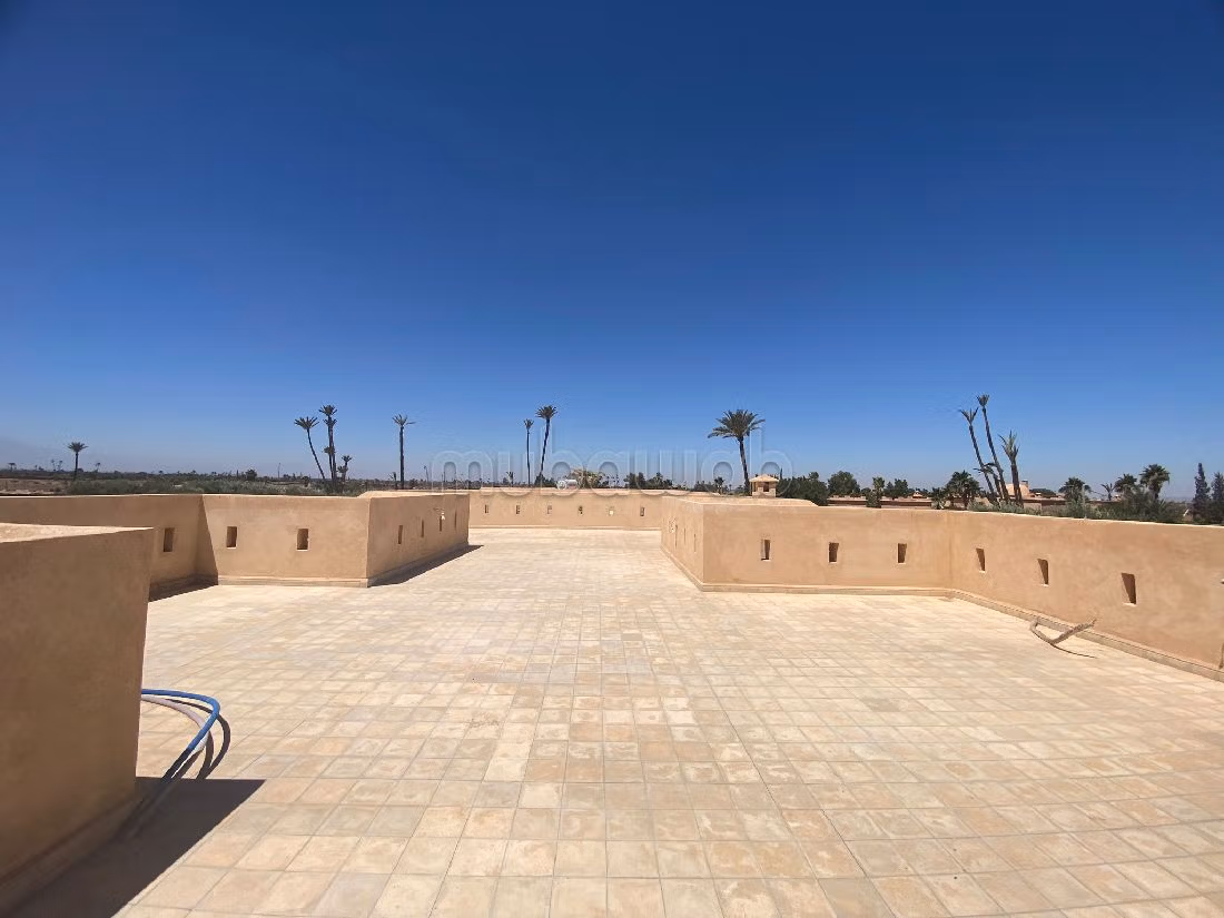 Esplendida villa en venta en Route de Fez. 6 hermosas habitaciones. Bien amueblado. 