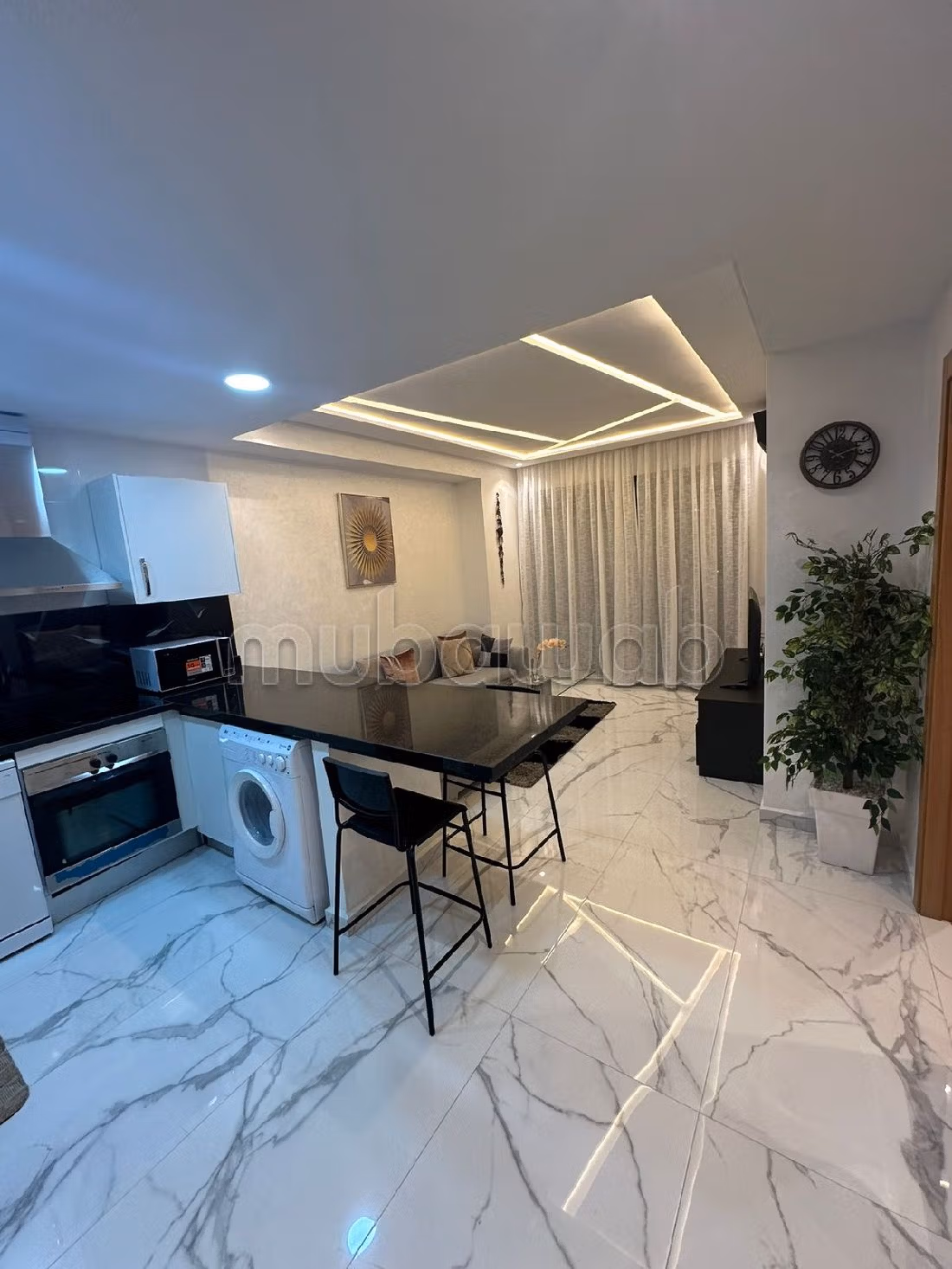 شققة مع المسبح للكراء اليومي ب طنجة سيتي سنتر. 1 جزء. موقف للسيارات وحديقة