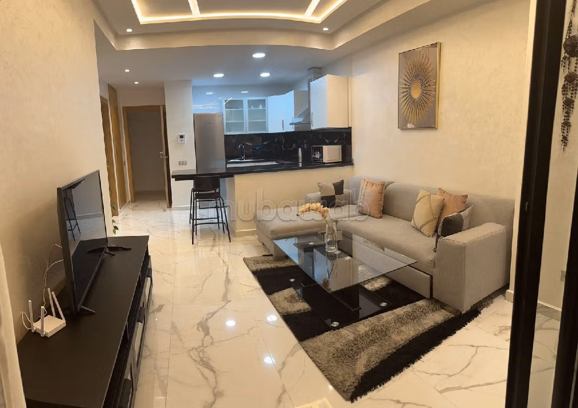 شققة مع المسبح للكراء اليومي ب طنجة سيتي سنتر. 1 جزء. موقف للسيارات وحديقة