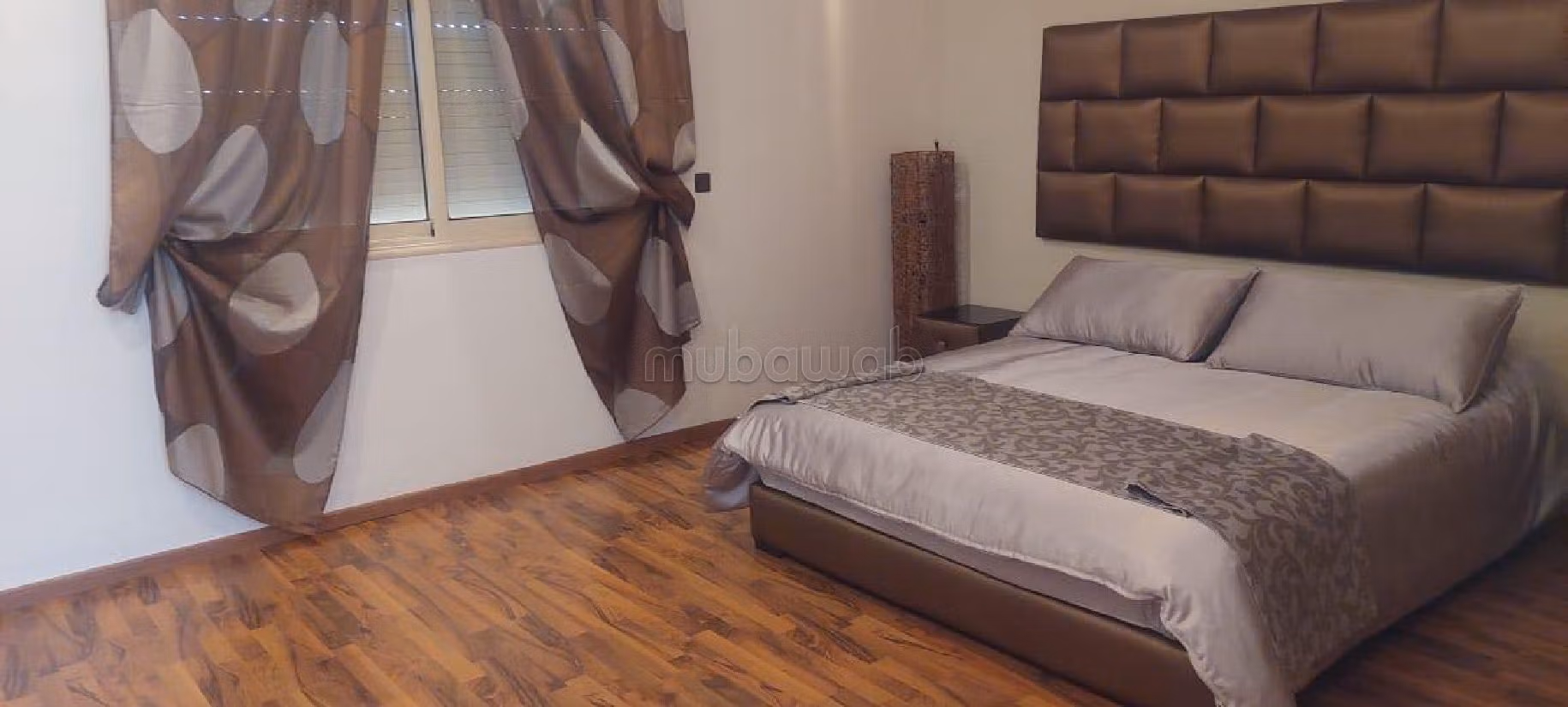 Luxury villa for sale. 5 rooms. caretaker available, Large swimming pool. 