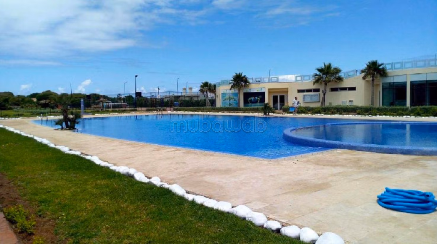 Luxury villa for sale. 5 rooms. caretaker available, Large swimming pool. 