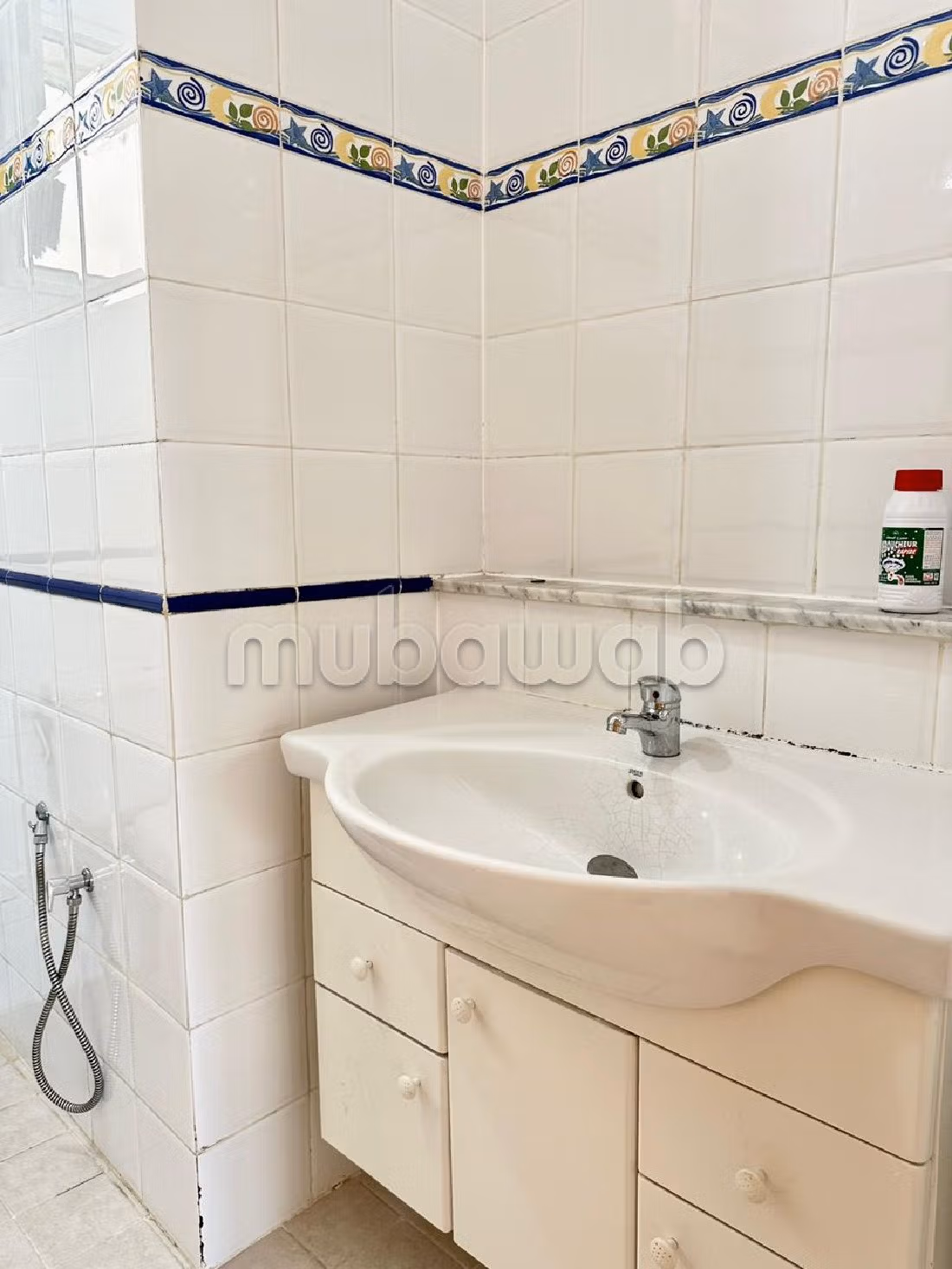 Apartment for rent in Gammarth. 3 beautiful rooms. Secured door and central heating