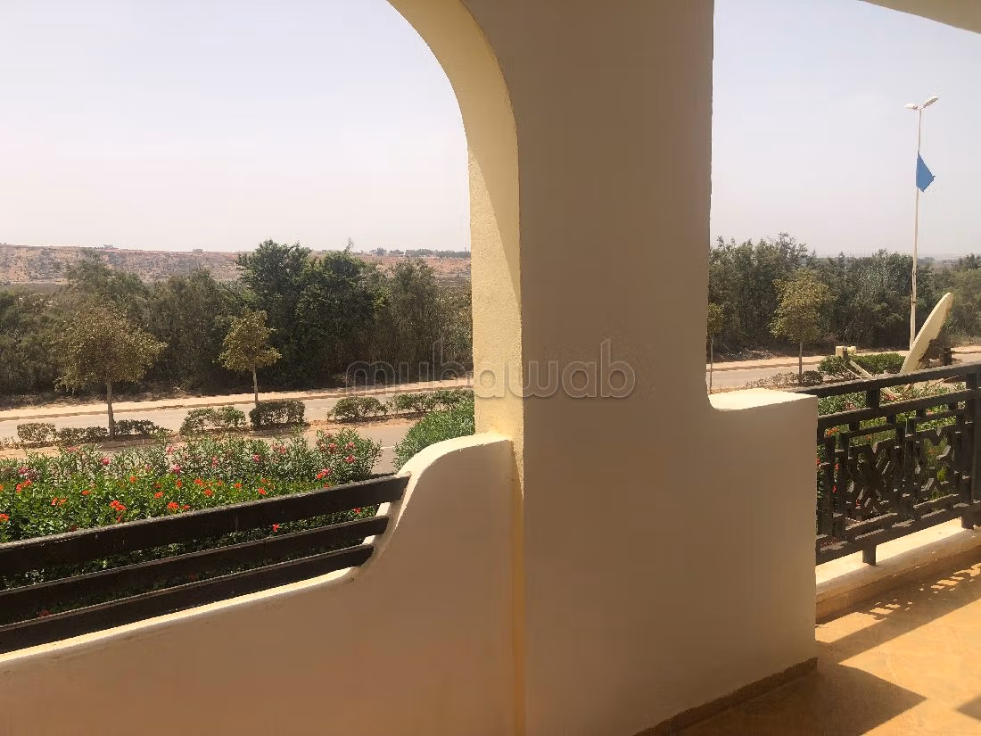 Bonito piso en venta. Gran superficie 119 m². Sistema de antena parabólica y residencia segura