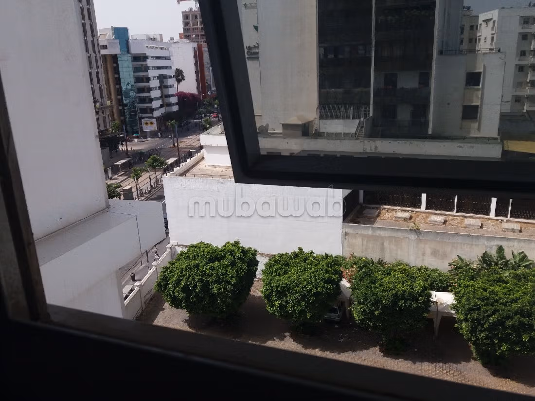 Plateau bureau immeuble tres haut standing