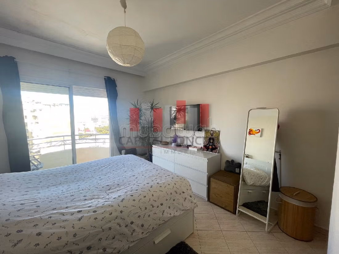 شقة رائعة للبيع بحي النخيل. المساحة 160 م². مصعد وشرفة