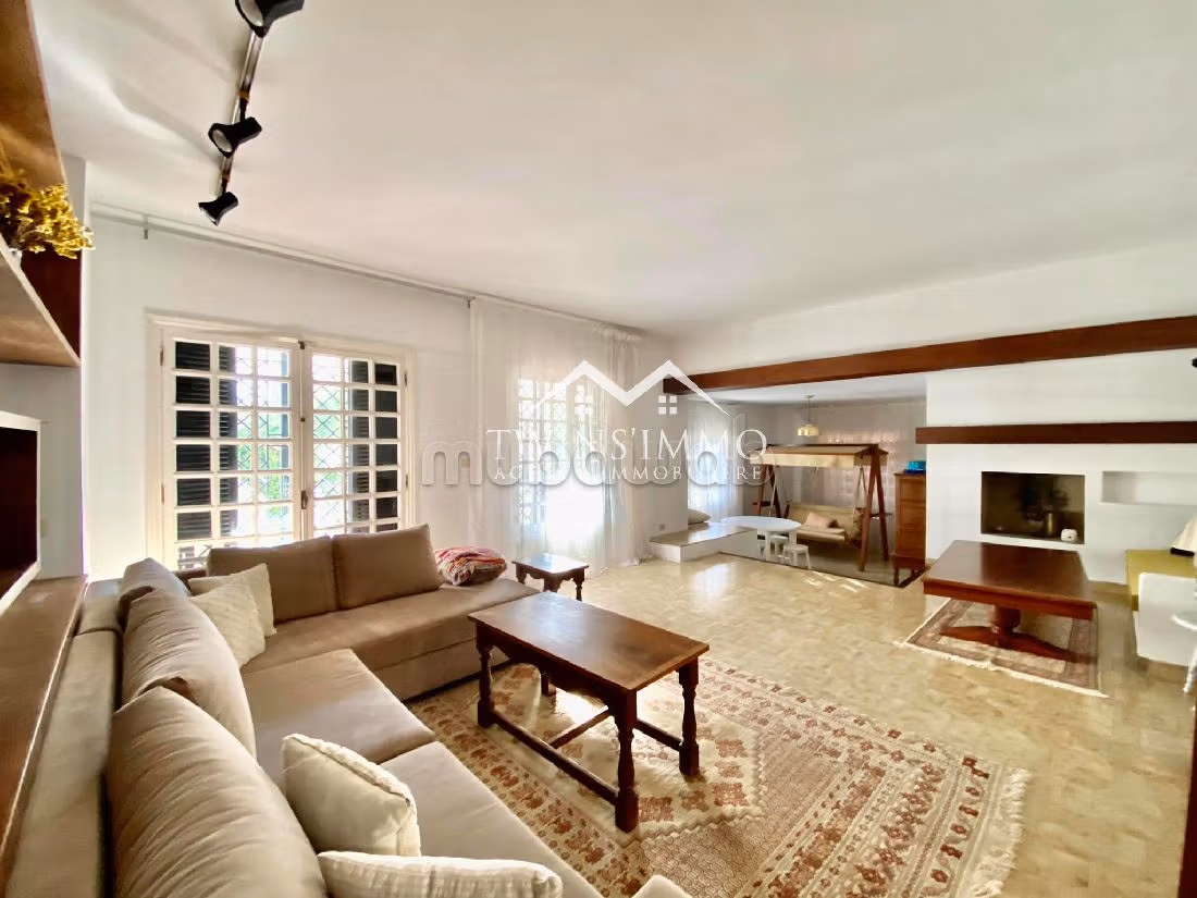 Bellissima casa in affitto a Gammarth Supérieur. 4 camere. Giardino e posto auto