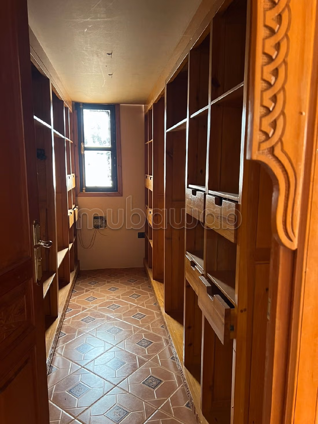 Te koop: boerderijen in Route de l'Ourika. Totale oppervlakte 10000 m². Beveiligingssysteem. 