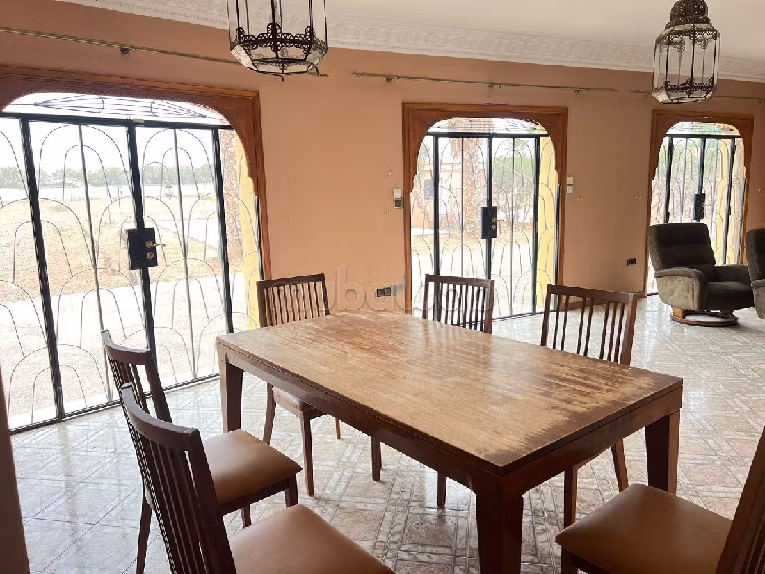 Te koop: boerderijen in Route de l'Ourika. Totale oppervlakte 10000 m². Beveiligingssysteem. 