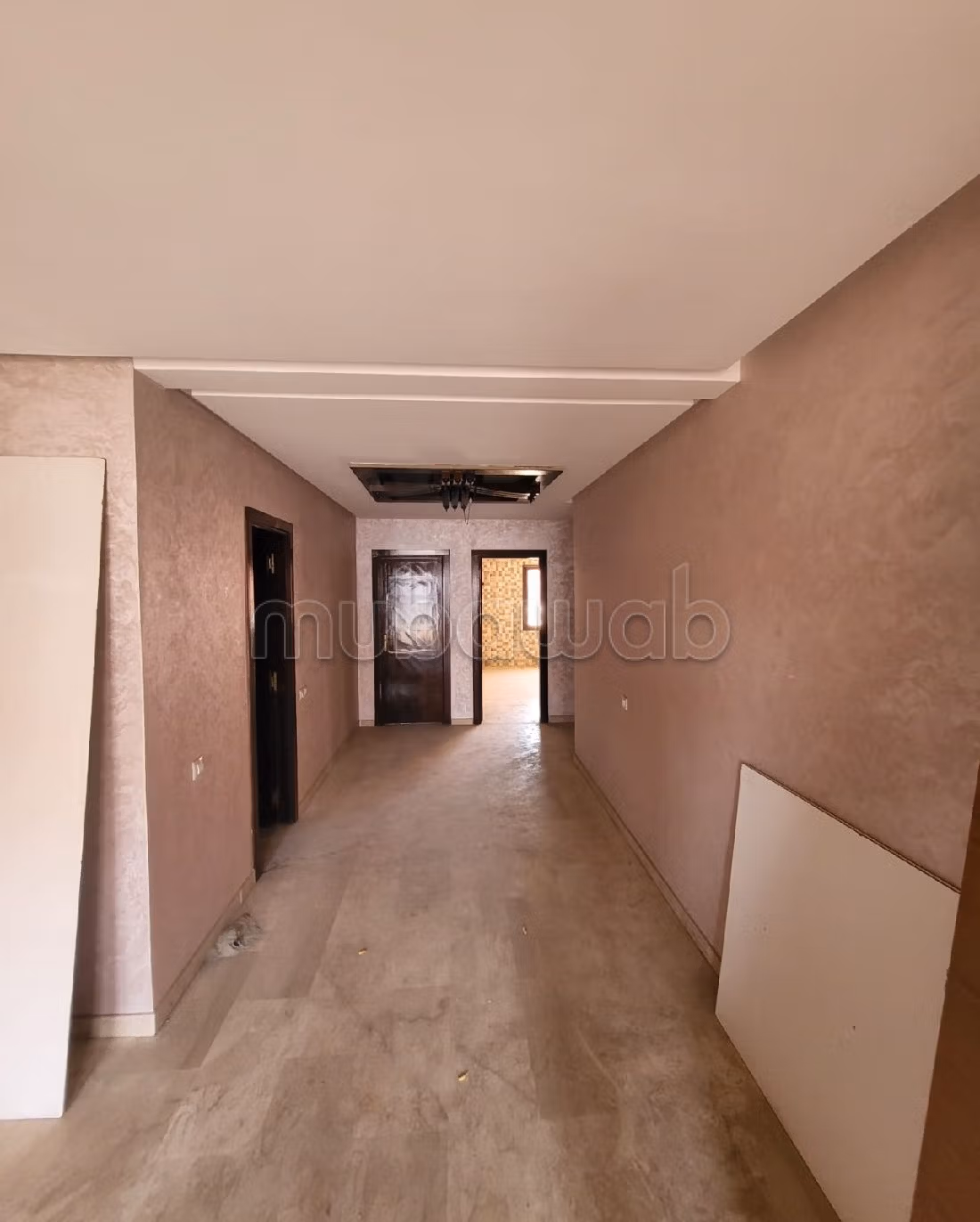 Kopen: land. Oppervlakte 32000 m²