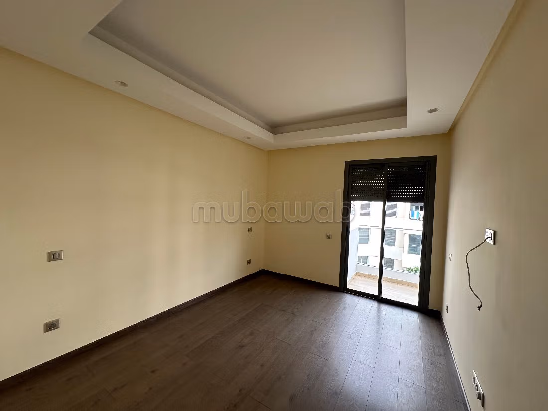 Appartementen om te huren in Bourgogne Ouest. 3 Ruimtes. Lift in het pand. 