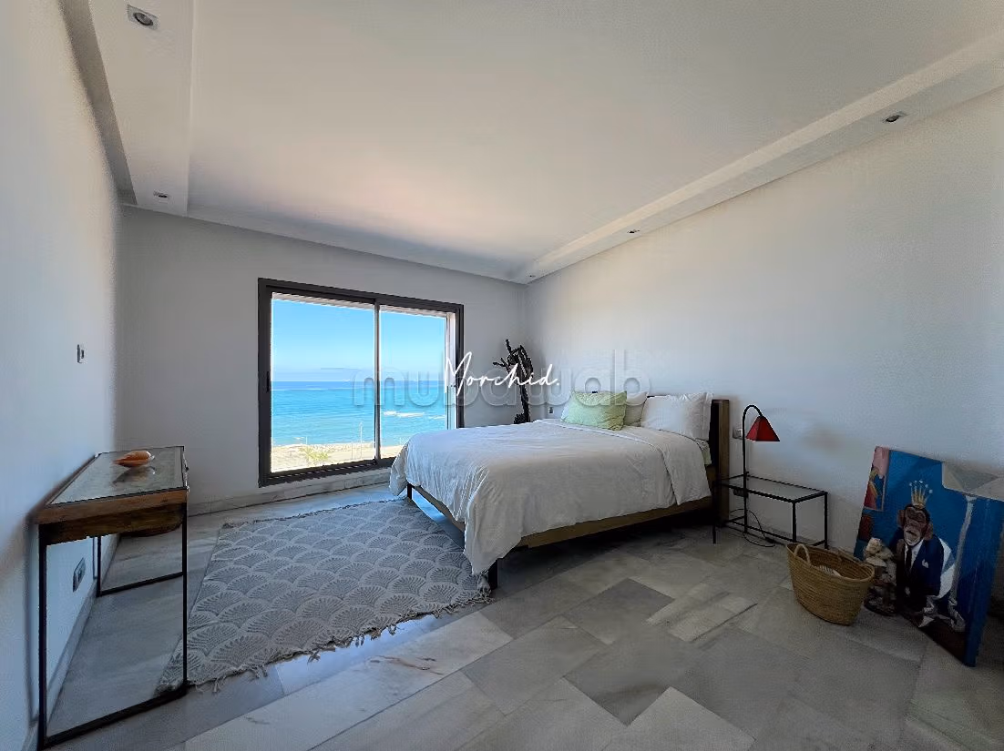 Appartementen om te huren in Ain Diab. Oppervlakte 200 m². Gemeubileerd.