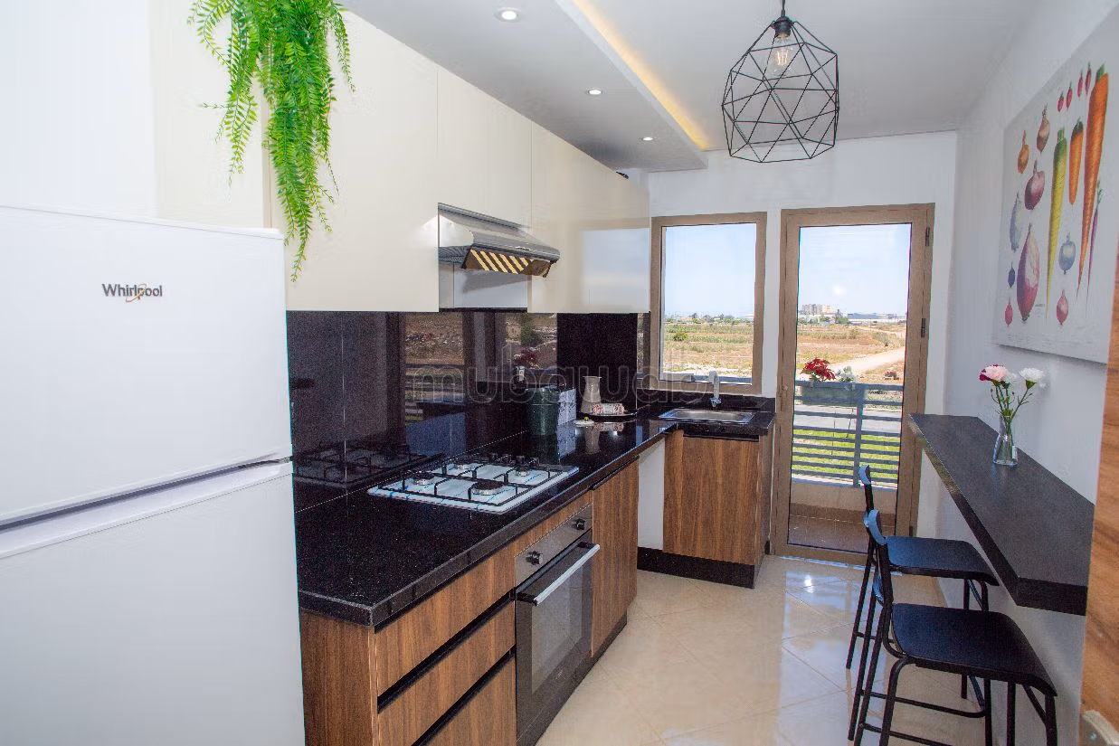 Vend appartement à Bernoussi. Surface totale 105 m²