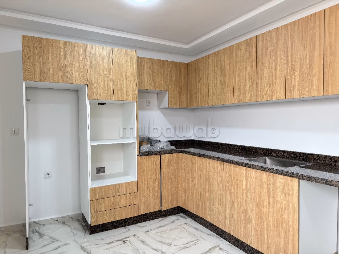 شقة للبيع 118م² بعين الحياني