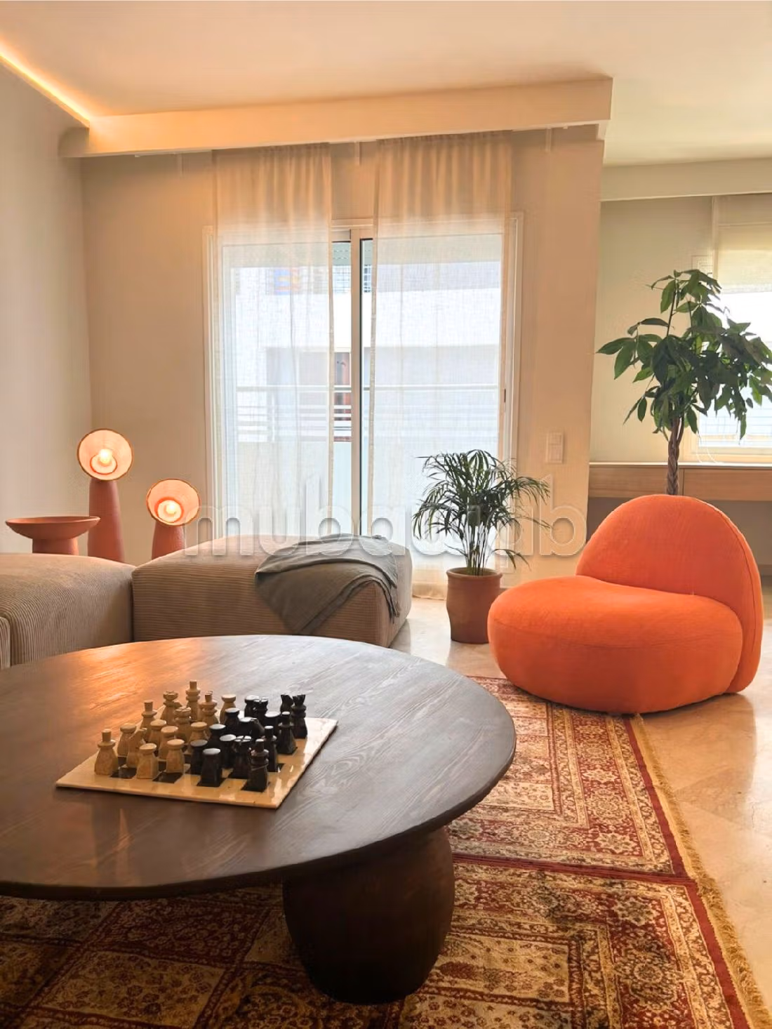 Bel appartement en location à Les princesses. 3 chambres agréables. Bien meublé