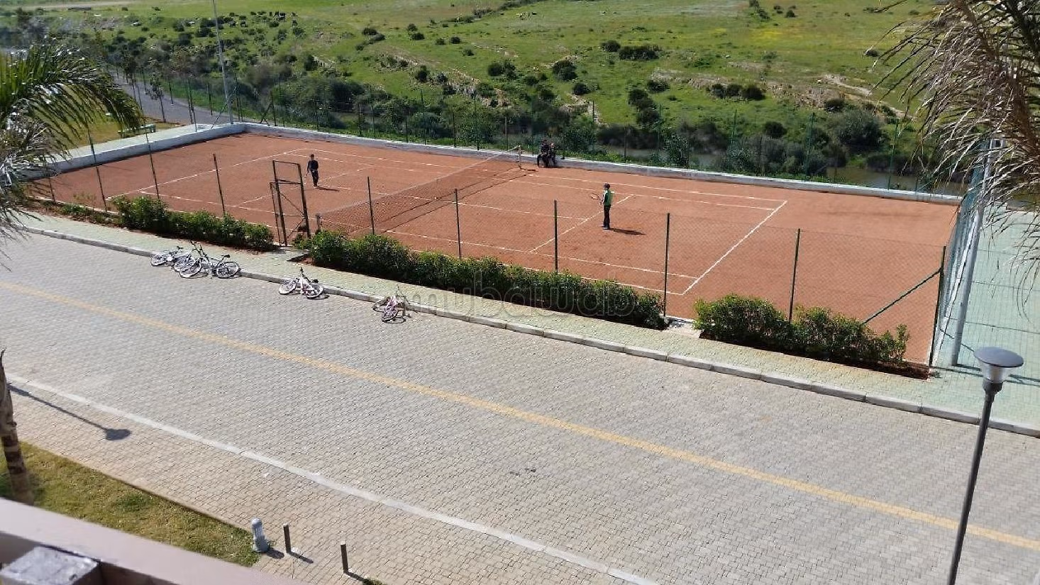 شقة رائعة للبيع ب شاطئ واد الشراط. المساحة 97 م². مكيف الهواء و مدفأة. 