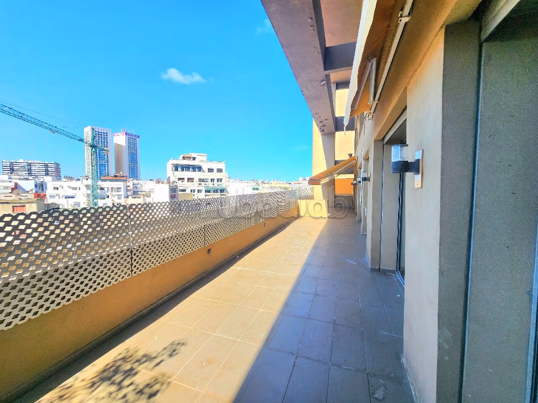 Nu te huur: appartementen in Gauthier. 3 Slaapkamers. Terras en garage. 