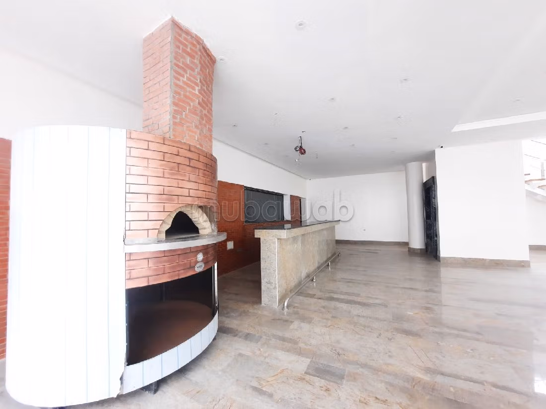 High quality villa for sale in Centre ville. 1 room. Double glazing, Robust door. 