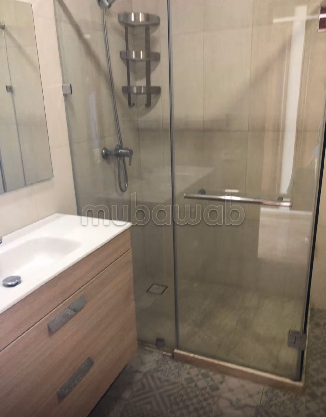 Busca pisos en venta en Racine. 3 hermosas habitaciones. Servicio de conserjería, aire condicionado. 
